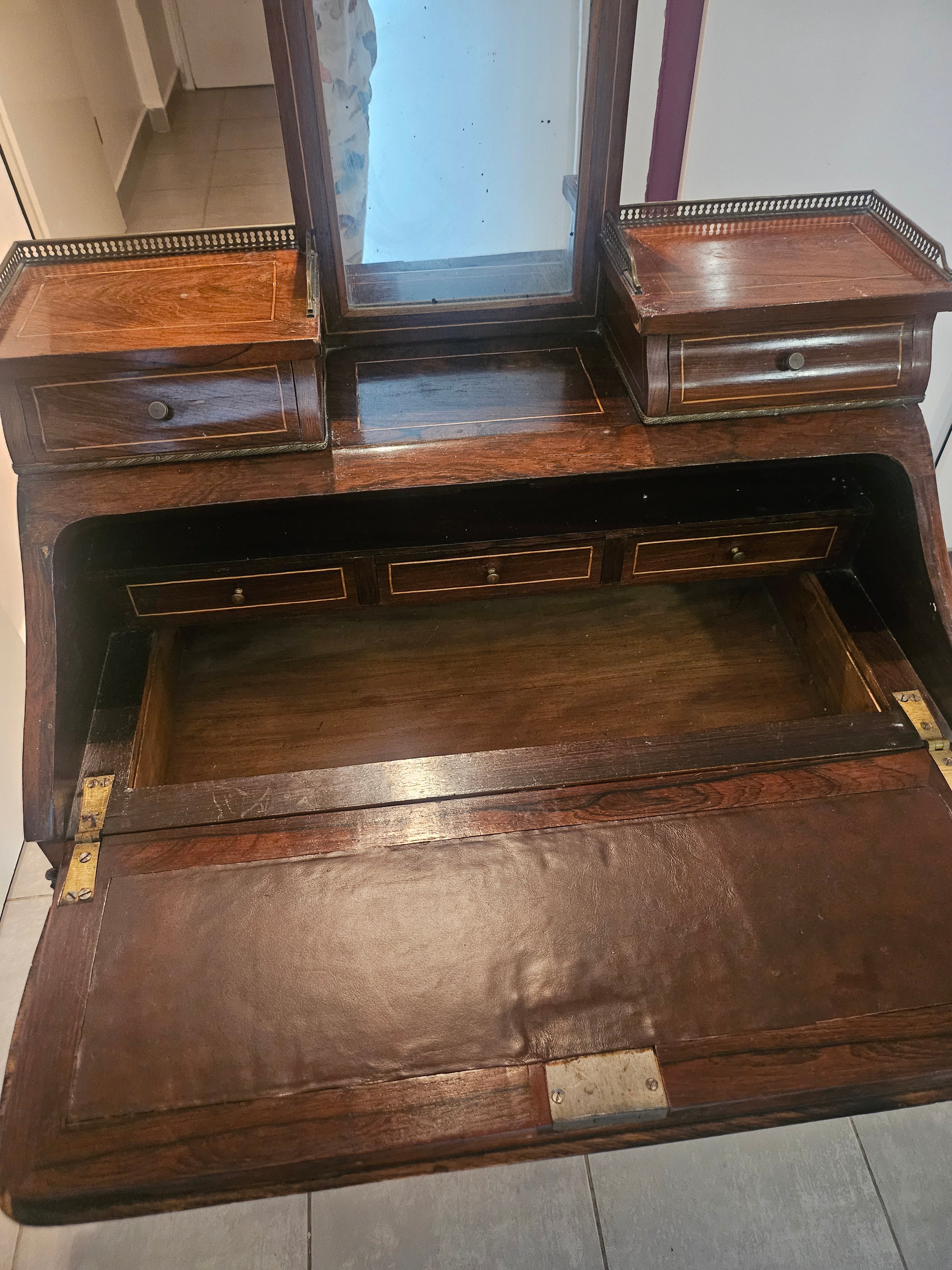 Secrétaire de dame ancien à abattant avec miroir fixe et cuir d'écriture