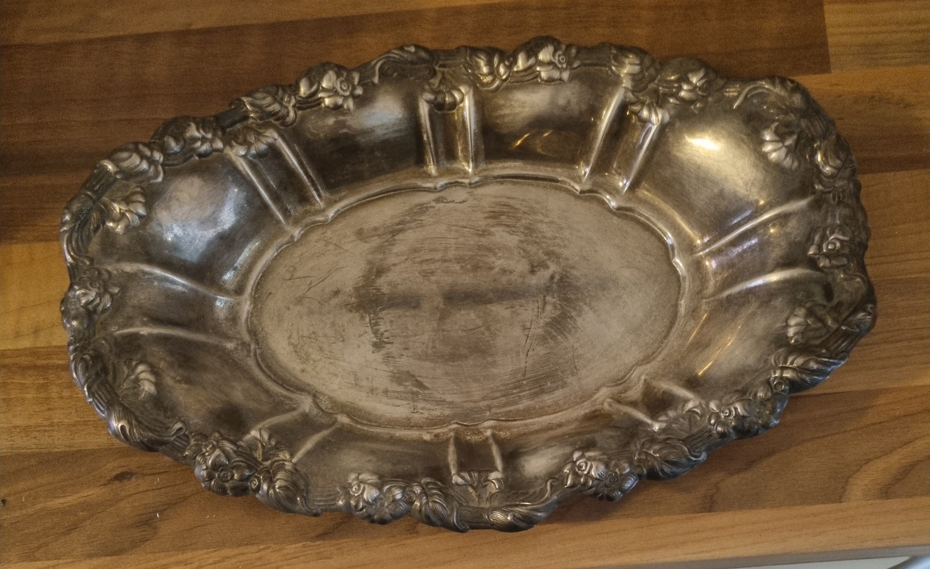 Coupe décorative vintage en métal argenté Falstaff Silver Plated England
